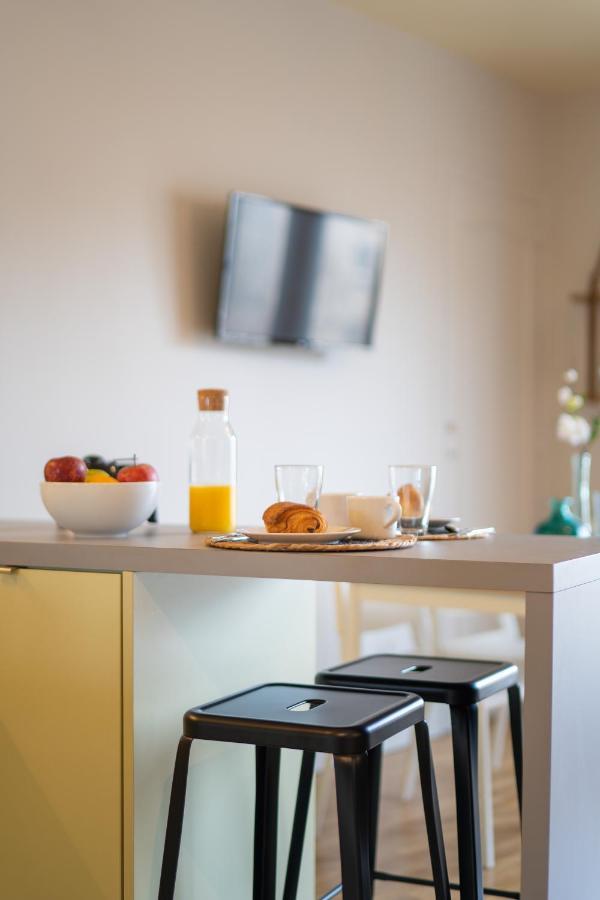 Tours Centre - Proche Gare - Parking Velo - Balcon - Arrivee Autonome Apartment Luaran gambar
